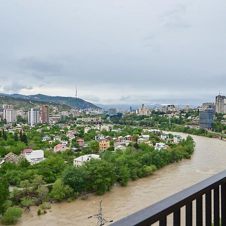 Apartment By The River Tbilisi Esterno foto