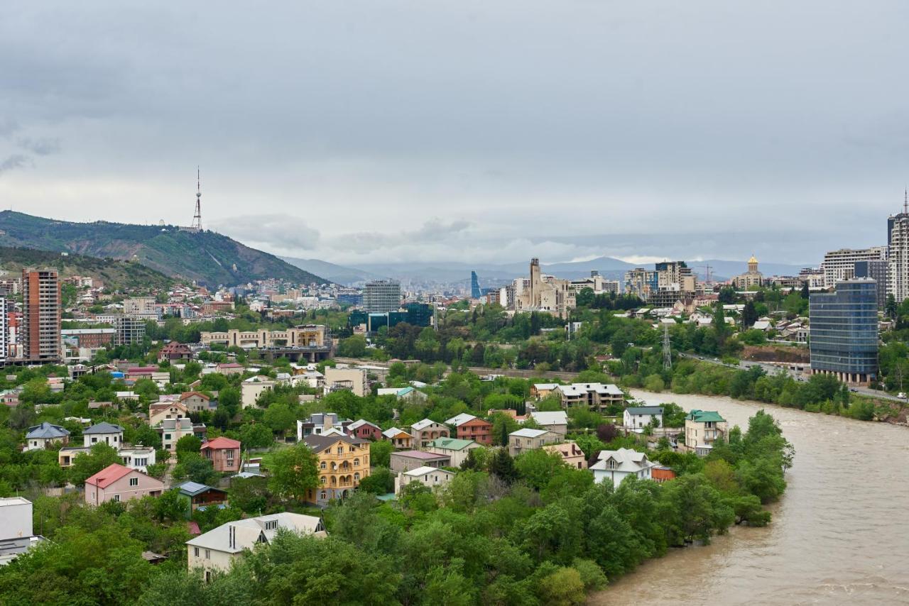 Apartment By The River Tbilisi Esterno foto