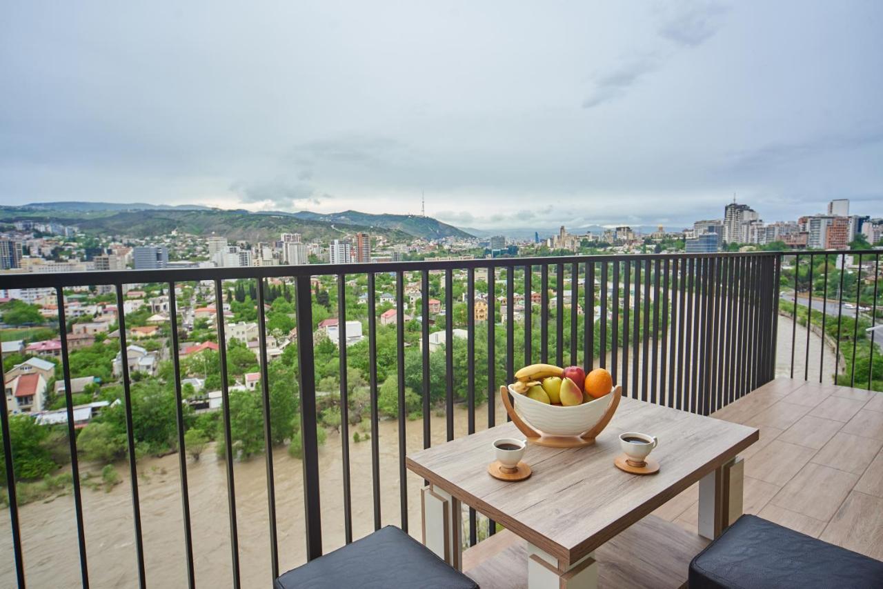 Apartment By The River Tbilisi Esterno foto